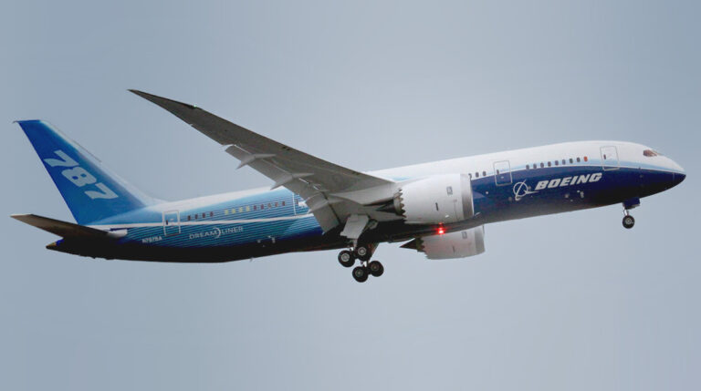 Boeing-787-8-maiden-flight-overhead-view-1