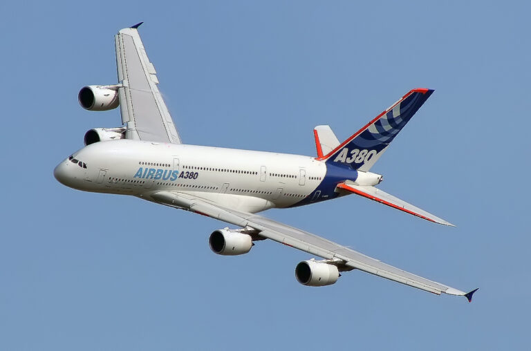 The-Airbus-A38-the-world.s-largest-airliner-1