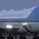 President Biden lands in the UK to get fuel (heavy security presence) 🇺🇸